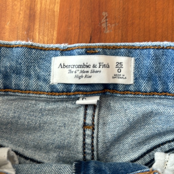 Abercrombie and Fitch Jean shorts - Picture 2 of 3